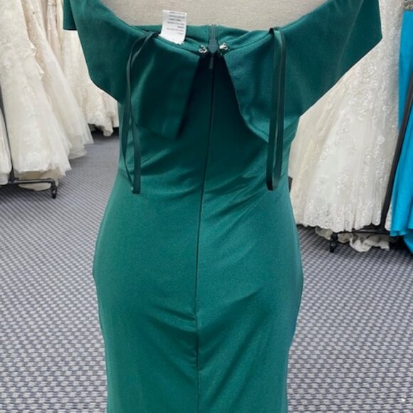 Off the Shoulder Green Formal Dress with Train - Picture 7 of 9